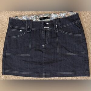 Prana
Size 10
Denim